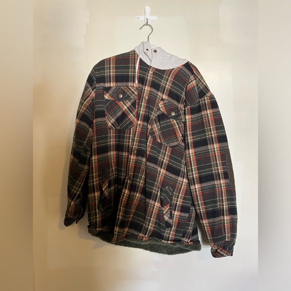 COPY - Legendary whitetail thick flannel with hood - Picture 1 of 2